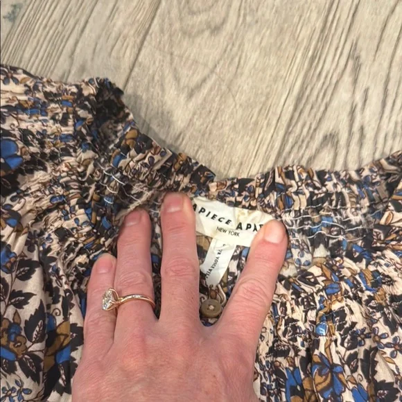 Brown and White Ruffled Puff Sleeve Blouse - Picture 2 of 4